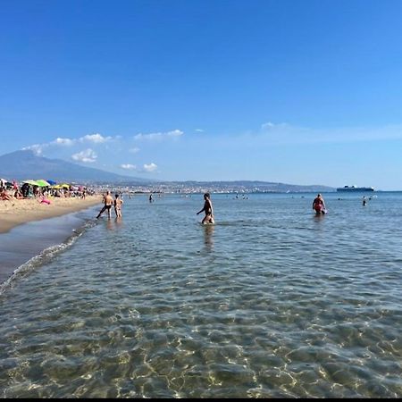 Via Idria 14 Apartman Catania-Fontanarossai nemzetközi repülőtér Kültér fotó