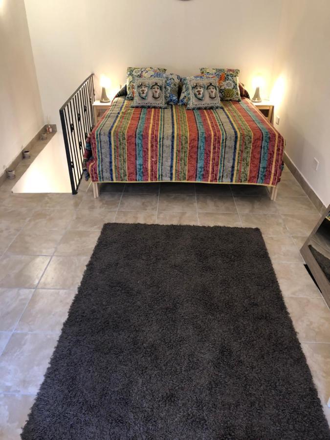 Via Idria 14 Apartman Catania-Fontanarossai nemzetközi repülőtér Kültér fotó
